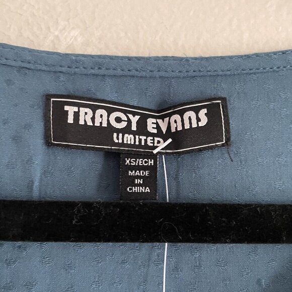 Tracy Evans Limited Wmn XS Blue Embroidered Tie/Button Front L/Sleeve Blouse NWT - Picture 7 of 12